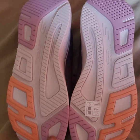 Performance Max Cushioning Elite 20 Superior Stride Womens Sneaker - Picture 11 of 11